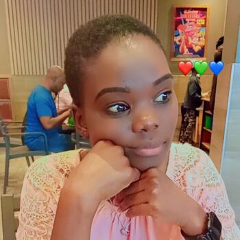 Nanny in Francistown: Elizabeth