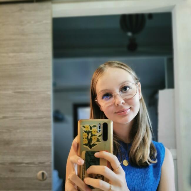 Babysitter in Marseille: Louise