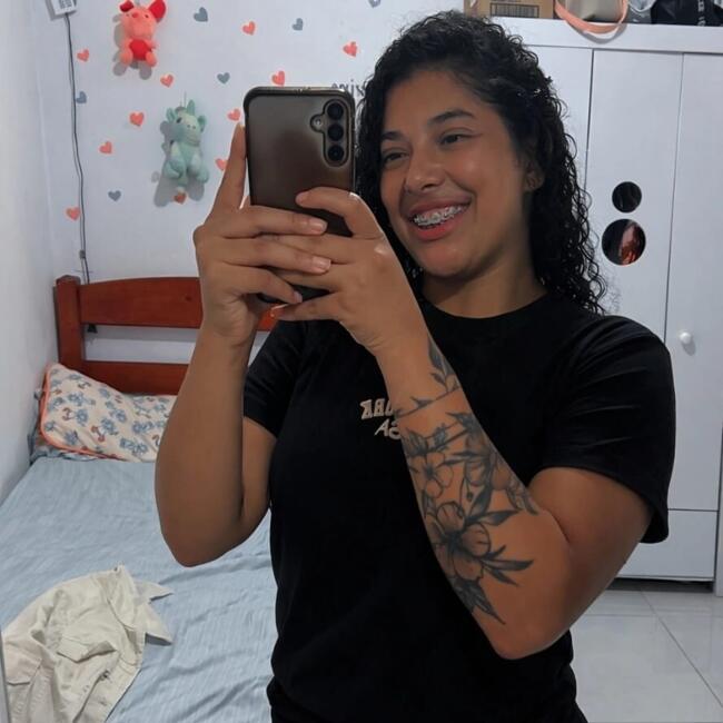 Babysitter in Balneário Camboriú: Camila