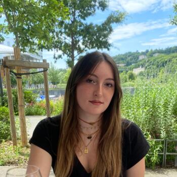 Babysitter in Cergy: Carla