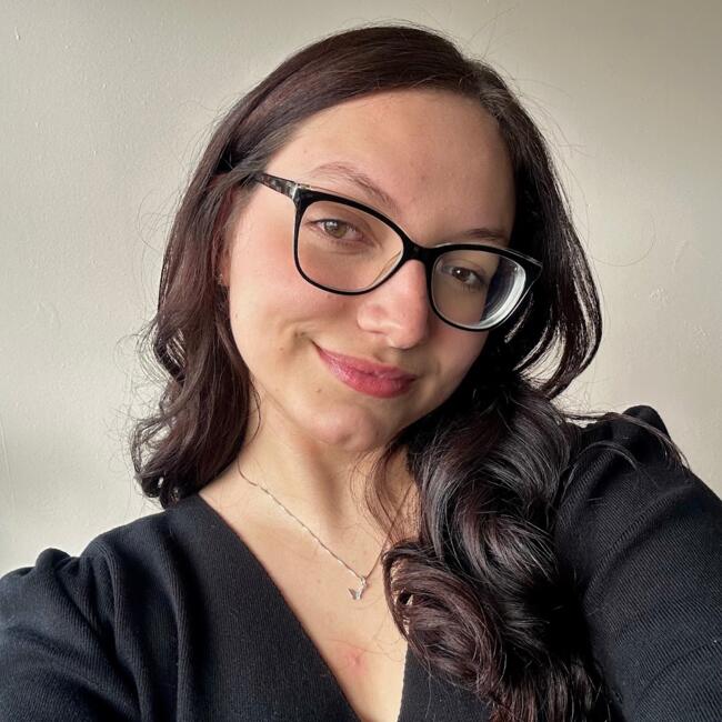 Babysitter in Nepean: Nicole