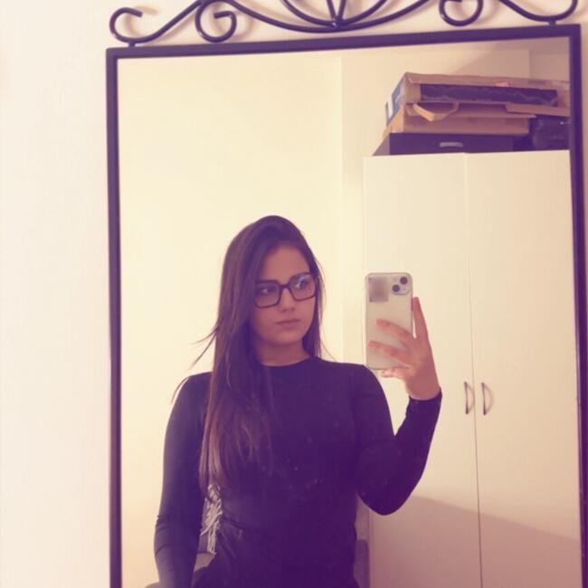 Babysitter in Bruges: Rasha