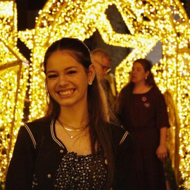 Babá em Araucária: Alanys