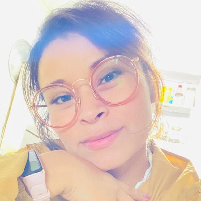 Niñera en La Granja: Talia