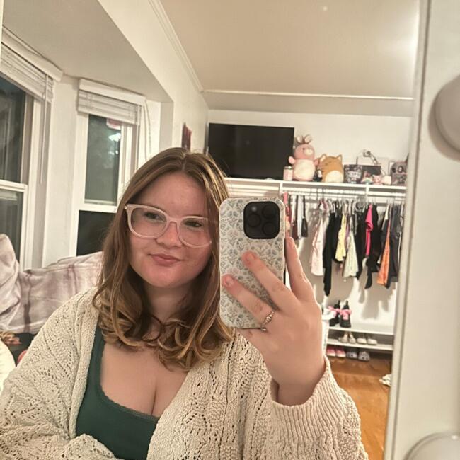 Babysitter in Escondido: Amelia