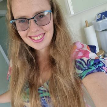 Babysitter in Wellington: Dana