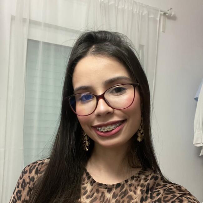 Babysitter in Sintra: Iris