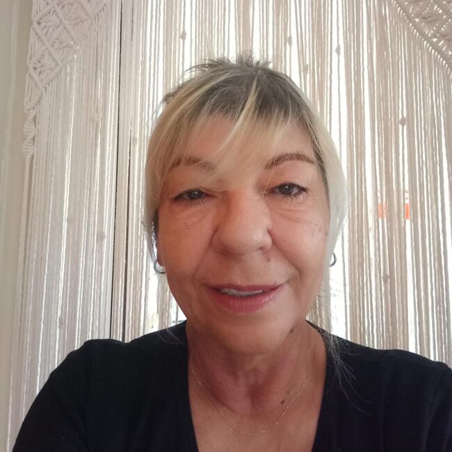 Babysitter in Indaiatuba: Elisabete