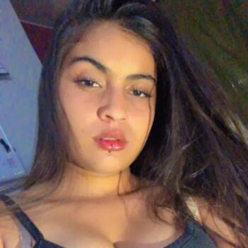 Babysitter in Cidade Ocidental: Maryanne