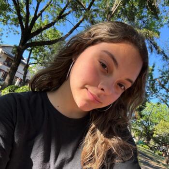 Babysitter in Tigre: Olivia