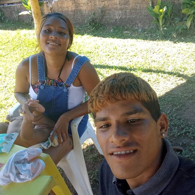 Emprego de babá em Vilhena: Estefani