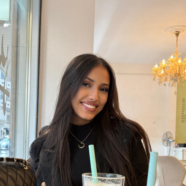 Babysitter in Frankfurt am Main: Aya