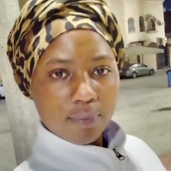 جليسة أطفال في أبوظبي: Ruth