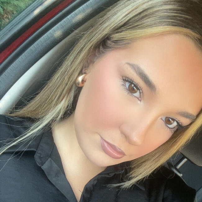 Babysitter in Saint-Loubès: Stella