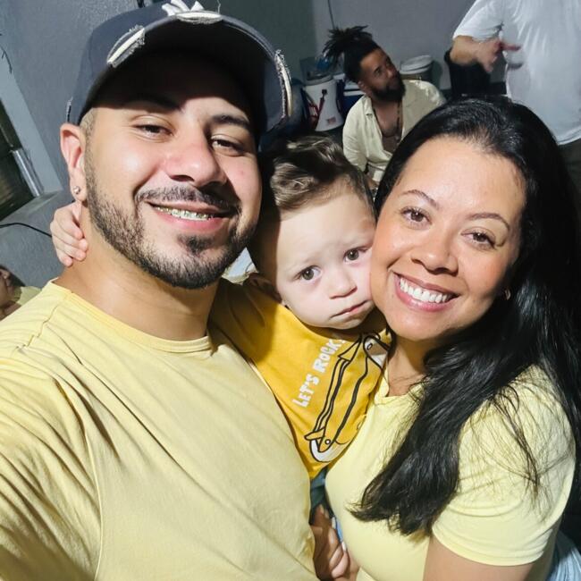 Emprego de babá em Cotia: Hariani