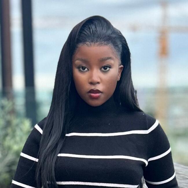 Babysitter in Akasia: Charity