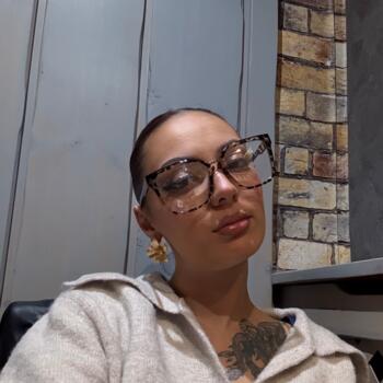 Baby-sitter Waziers: Ines