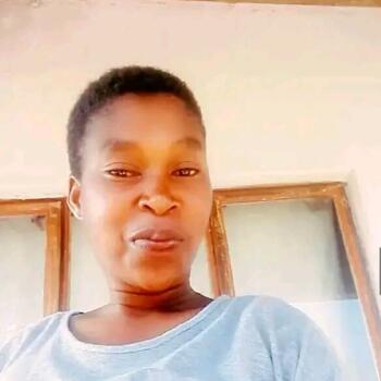 Nanny in Manguzi: NOKUKHANYA