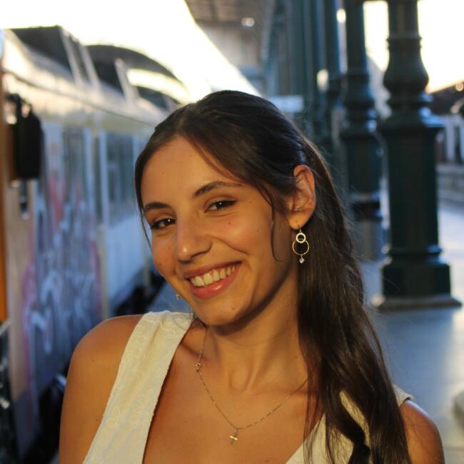 Babysitter in Porto: Alice