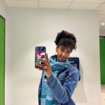 Babysitter Lézigné: Soraya