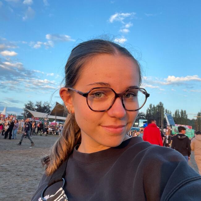 Babysitter in Gières: Angélique