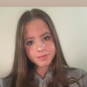 Babysitter in Rouen: Camille