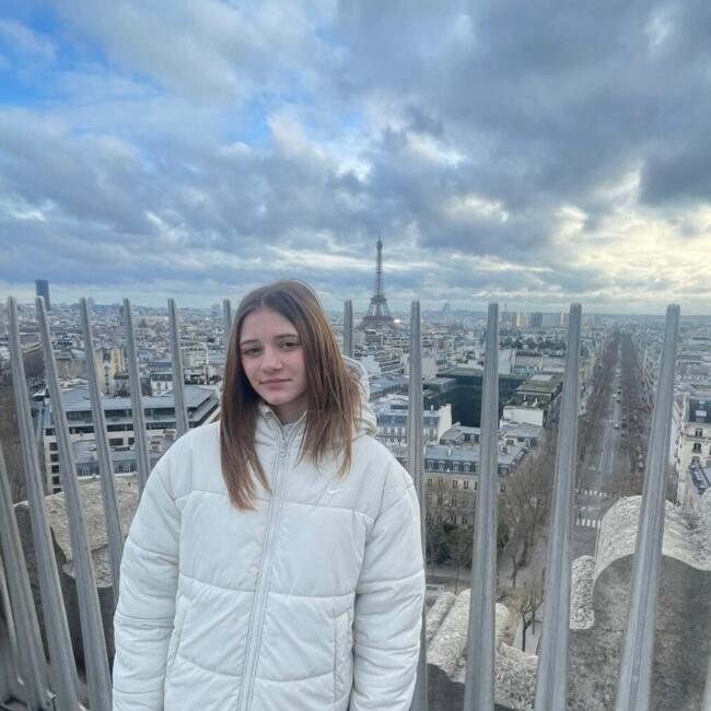 Babysitter in Montredon-des-Corbières: Ines