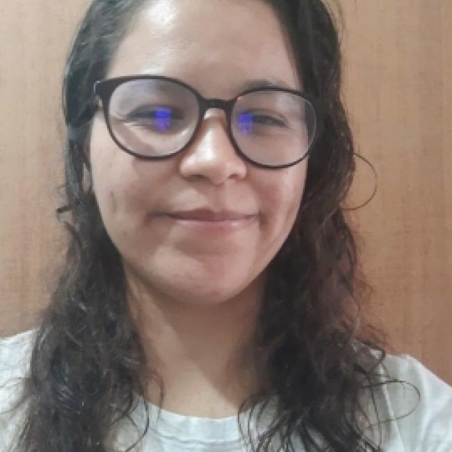 Babá em Palhoça: Luana