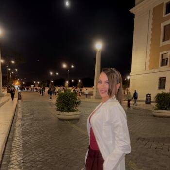 Babysitter in Rome: Gülce