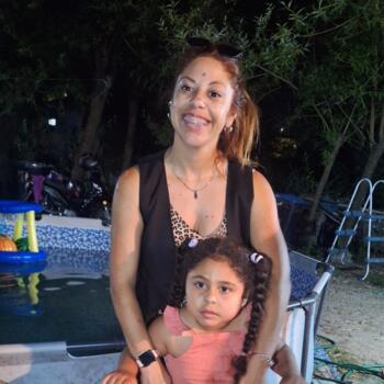 Babysitting job in Las Piedras: babysitting job Lorena