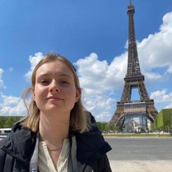 Baby-sitter in Paris: Loeiza