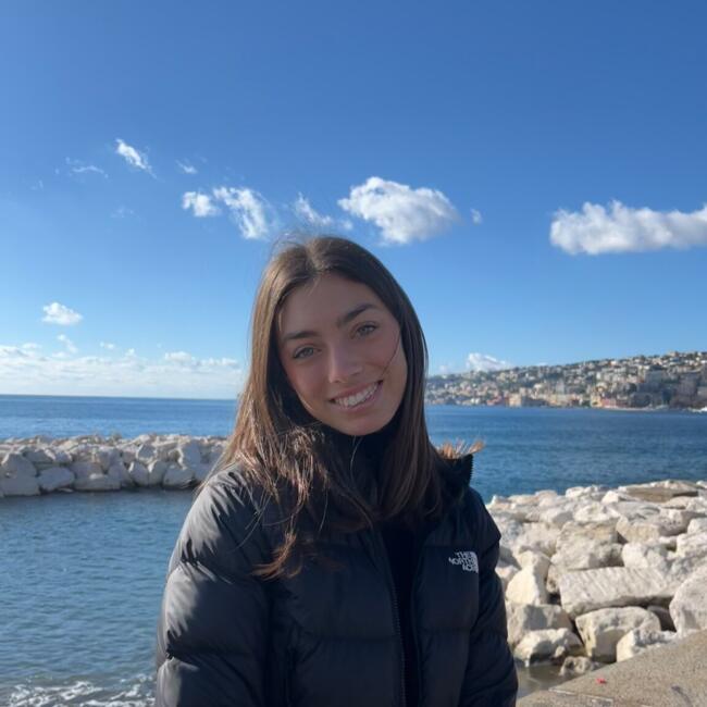 Babysitter a Mesero: Arianna