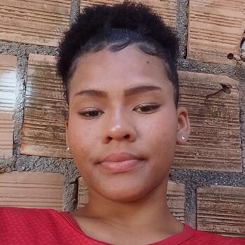 Babá em Porto Seguro: Brenda