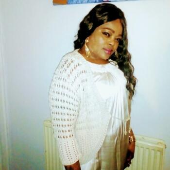 Babysitter Glasgow: Kudirat Adeyinka