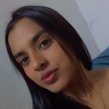 Lastenhoitaja Medellín: Estefania