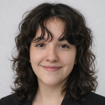 Babysitter in Saint-Raphaël: Tiffany