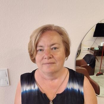 Babysitter in Szigetújfalu: Krisztina