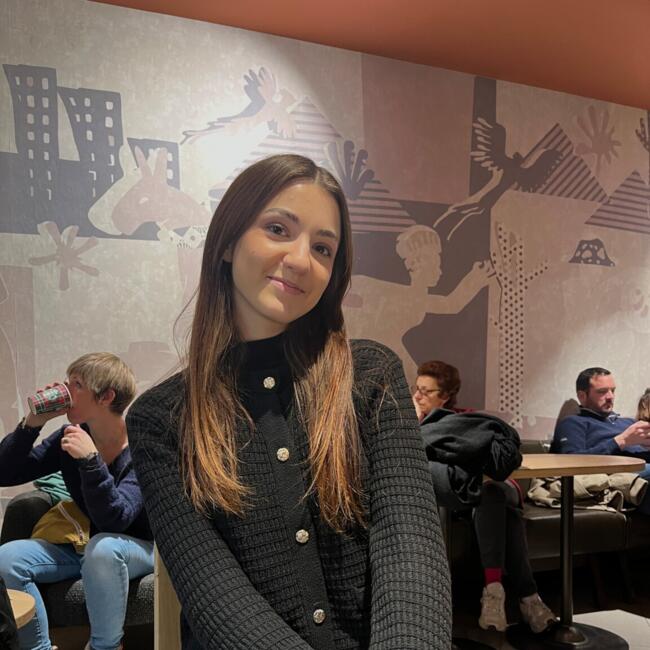 Babysitter in Beauvoisin: Auriane