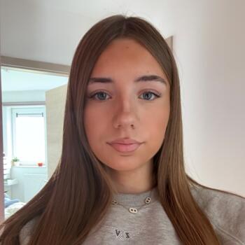 Babysitter in Mons: Eva