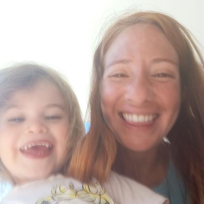 Babysitter in Tel Aviv: מור