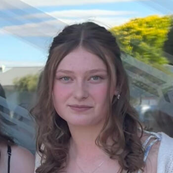 Babysitter in Christchurch: Emma