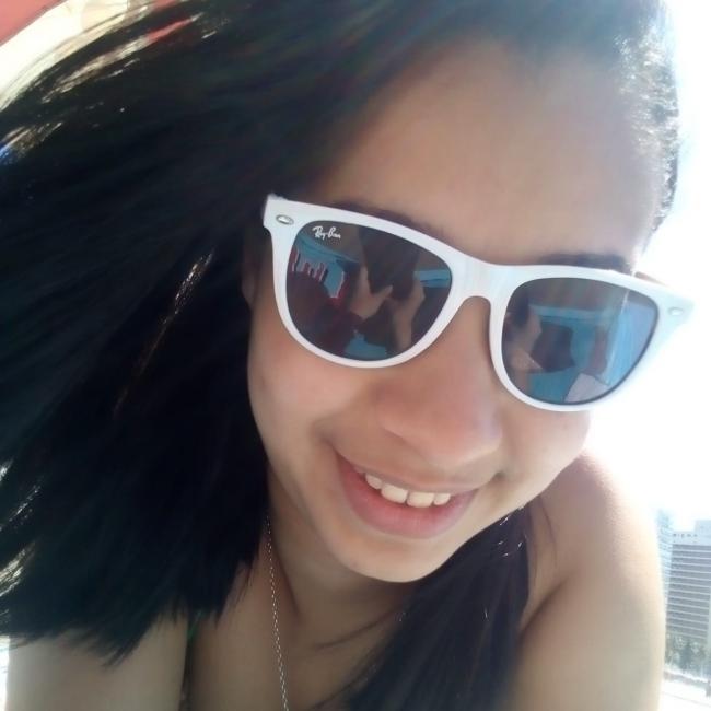 Babysitter in Guarujá: Laura