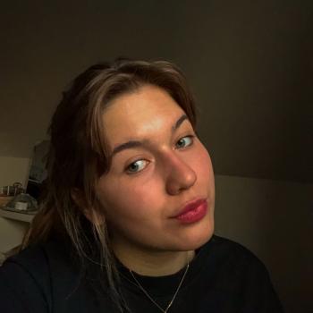 Baby-sitter Croissy-sur-Seine: Victoria
