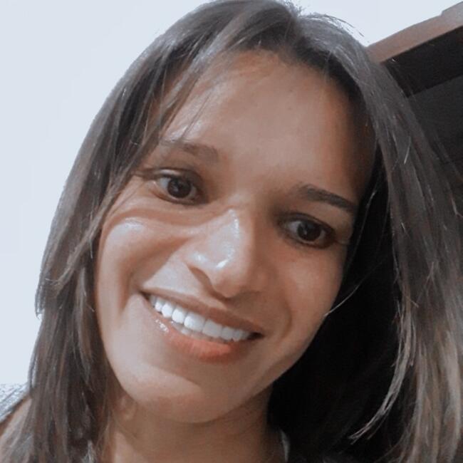 Babysitter in Contagem: AnaLucia