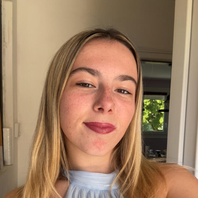 Babysitter in Nogent-le-Rotrou: Juliette