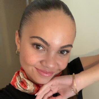 Babysitter in Fourques: Alizee