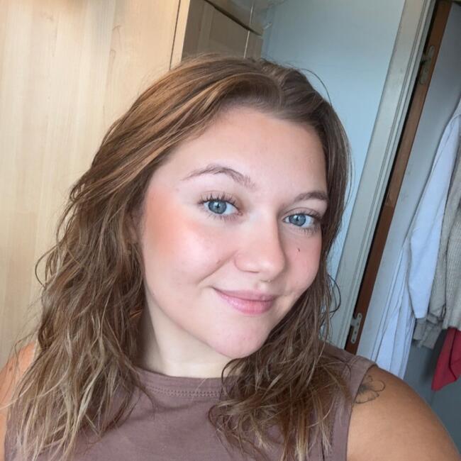 Babysitter in Waremme: Stephanie