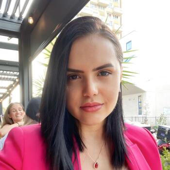 Babysitter in London: Dayane