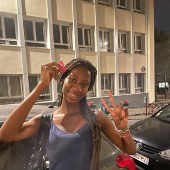 Babysitter in Paris: Priscilla