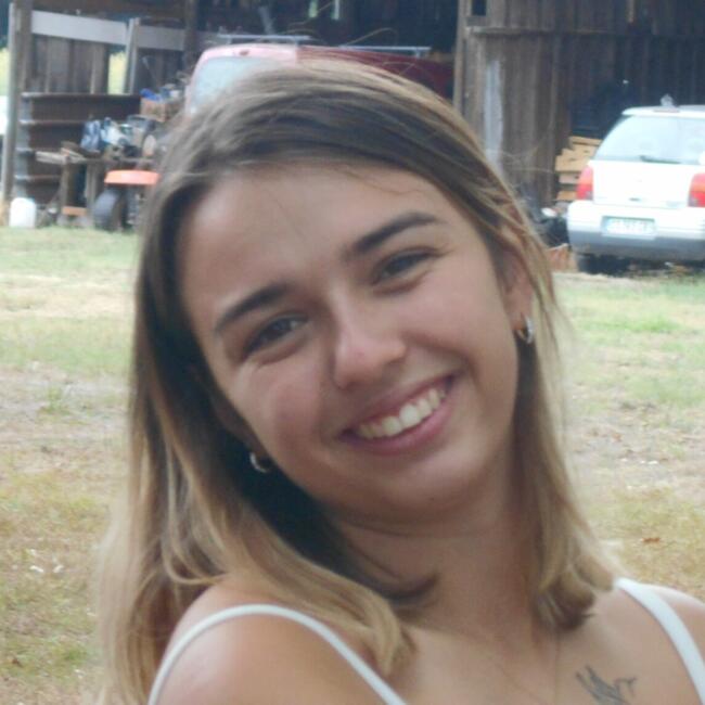 Babysitter in Pau: Emmie